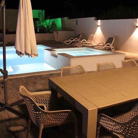 PUY Holiday House Emjalemi מראה חיצוני תמונה