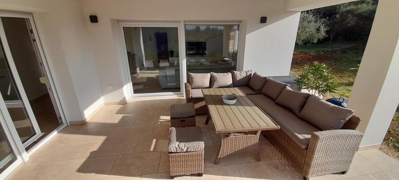 PUY Holiday House Emjalemi מראה חיצוני תמונה