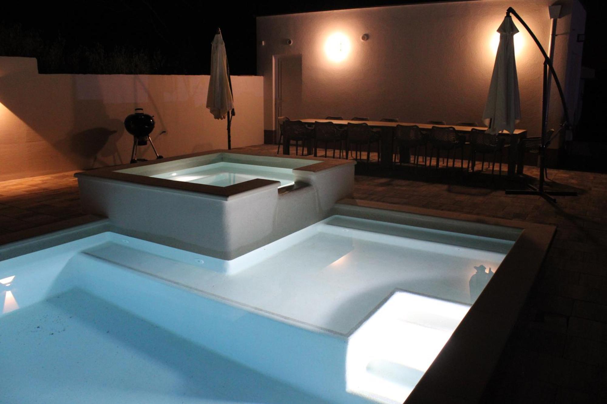PUY Holiday House Emjalemi מראה חיצוני תמונה
