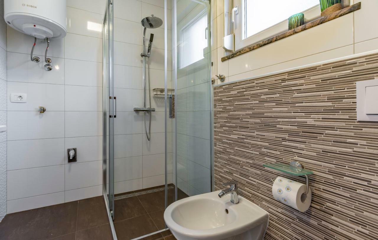 PUY Holiday House Emjalemi מראה חיצוני תמונה